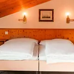 Hostel Flims Szálloda