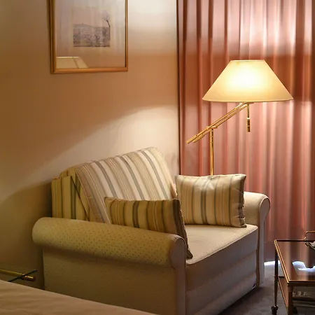 瑞士影视酒店 酒店 4*