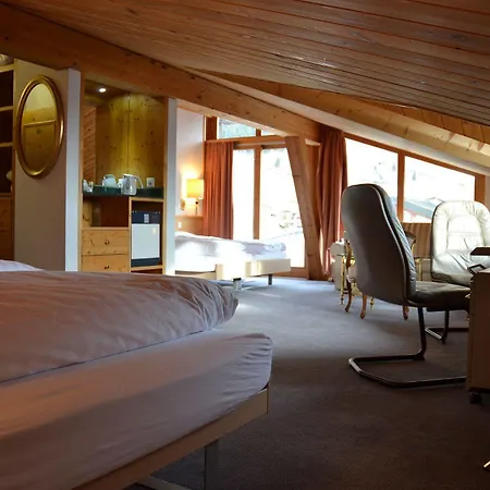 Hotel Hostel Flims 4*