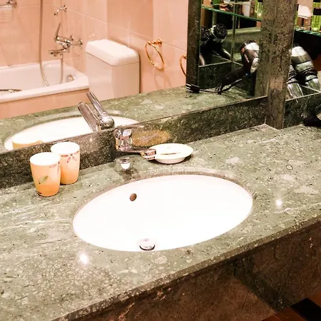 瑞士影视酒店 4*