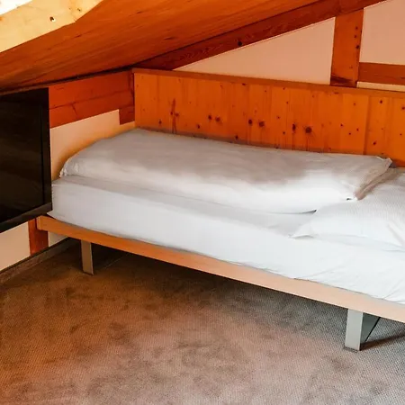 Ξενοδοχείο Hostel Flims 4*