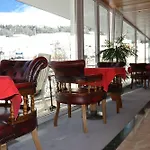 Hotel Hostel Flims 4*